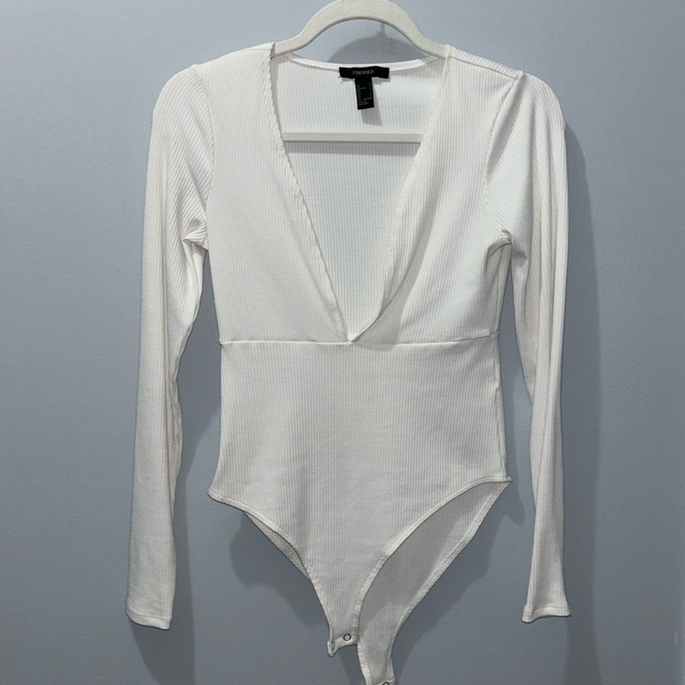 Long sleeve Deep V Bodysuit White. Never worn